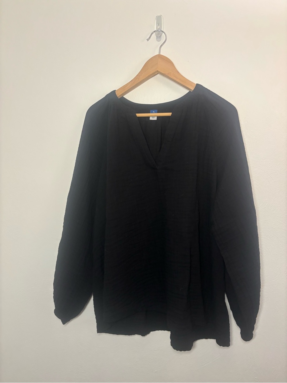 Old Navy Black V-Neck Gauze Long Sleeve Blouse Size XL